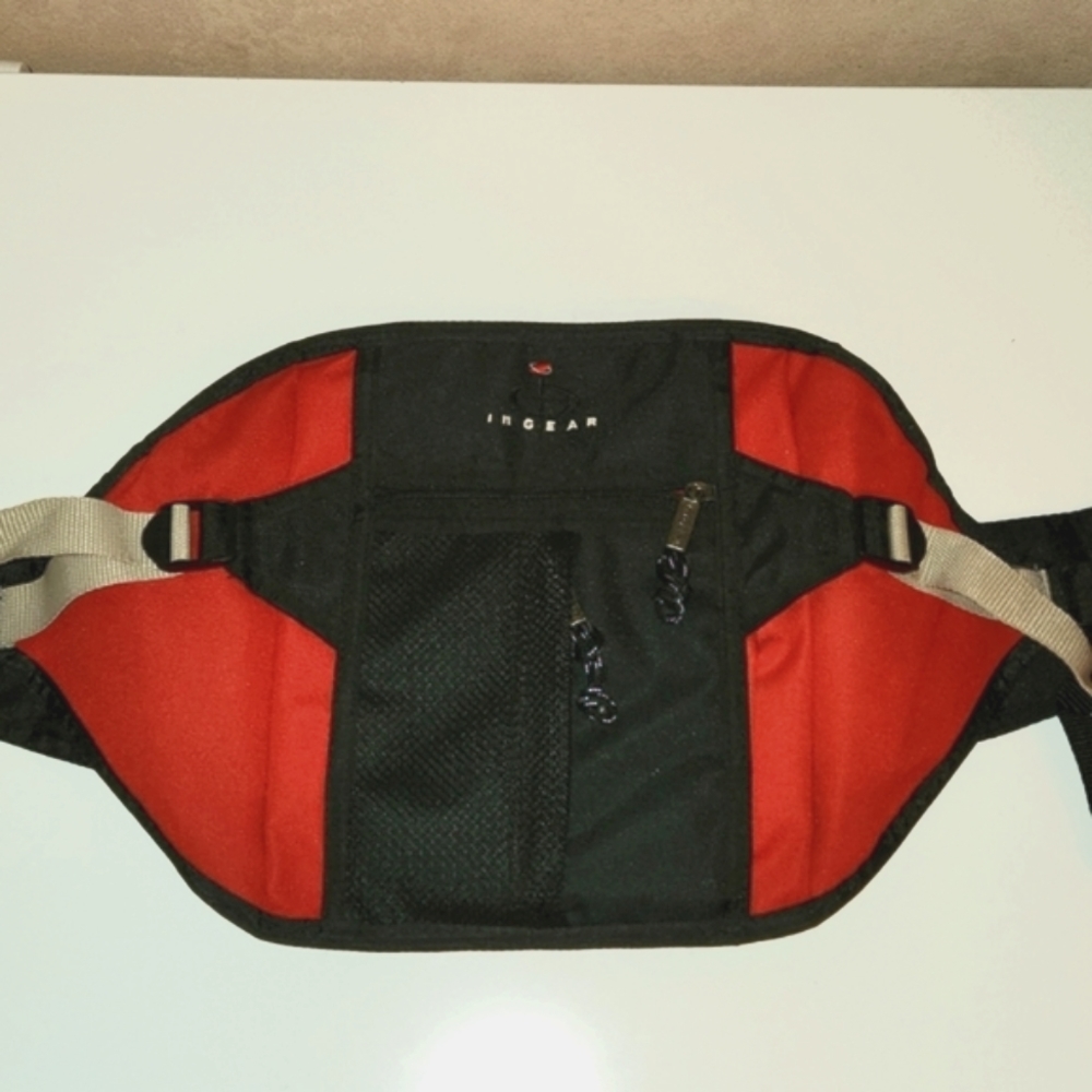 InGear Small Flat Backpack Waist Pack Belt bag Red/Black